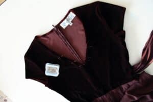 How to change the neckline of a top from a scoop neck to a v neck quick and easy DIY..