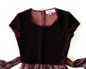 How to change the neckline of a top to a v neck